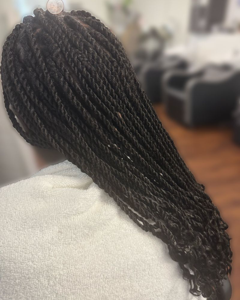 Long Senegalese twists, seen from the side