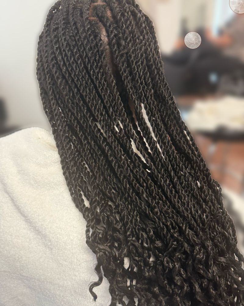 Long Senegalese twists, seen from behind